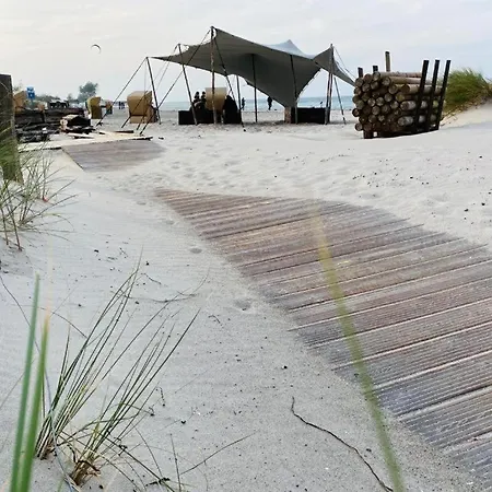 Direkt Am Strand, Mit Meerblick, Inclusive Strandkorb In Der Saison *