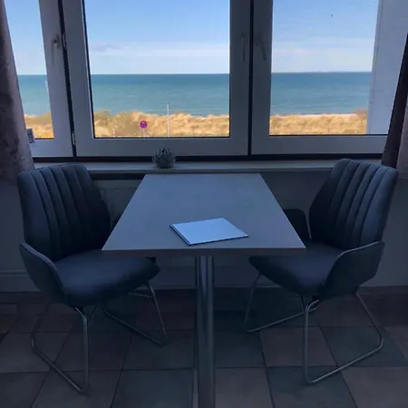 Apartment Direkt Am Strand, Mit Meerblick Perfekt Für 2 Personen