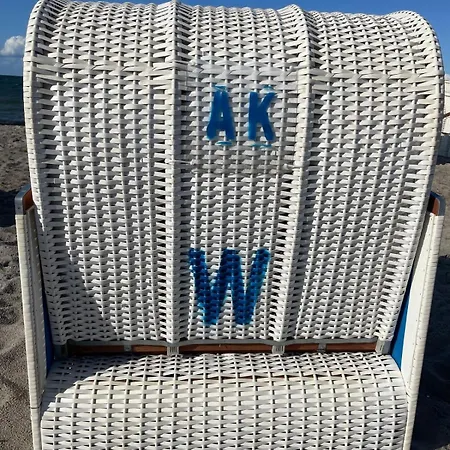 Direkt Am Strand, Mit Meerblick, Inclusive Strandkorb In Der Saison Heiligenhafen